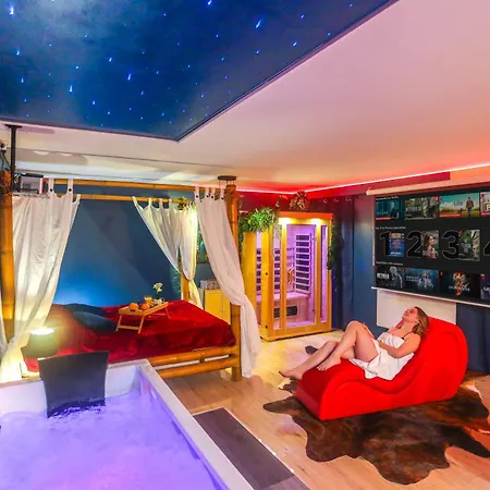 Lägenhet Twilight Star - Sauna & Private Cinema - Free Parking