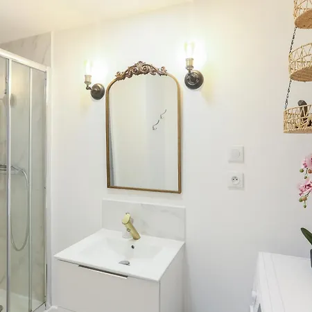 Twilight Star - Sauna & Private Cinema - Free Parking Apartment